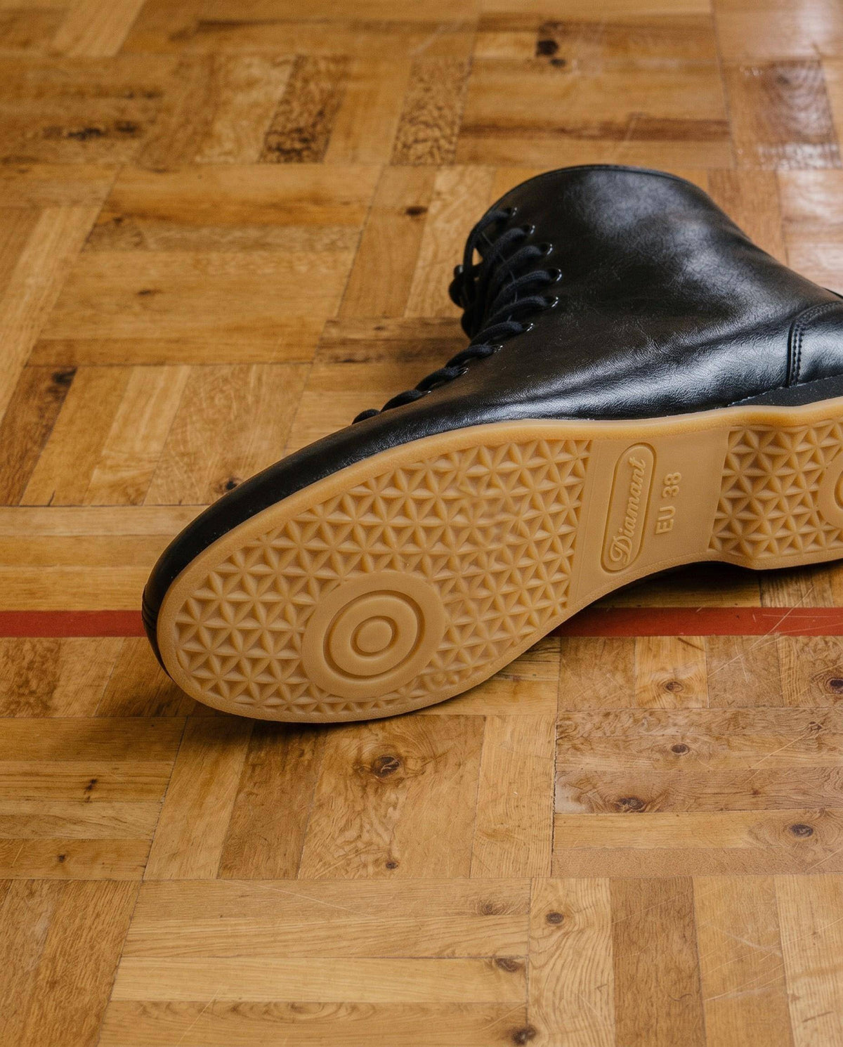 STRIDE - Gardestiefel 11-Loch unisex Gardeschuhe durchgehende Gummisohle schwarz Nappaleder
